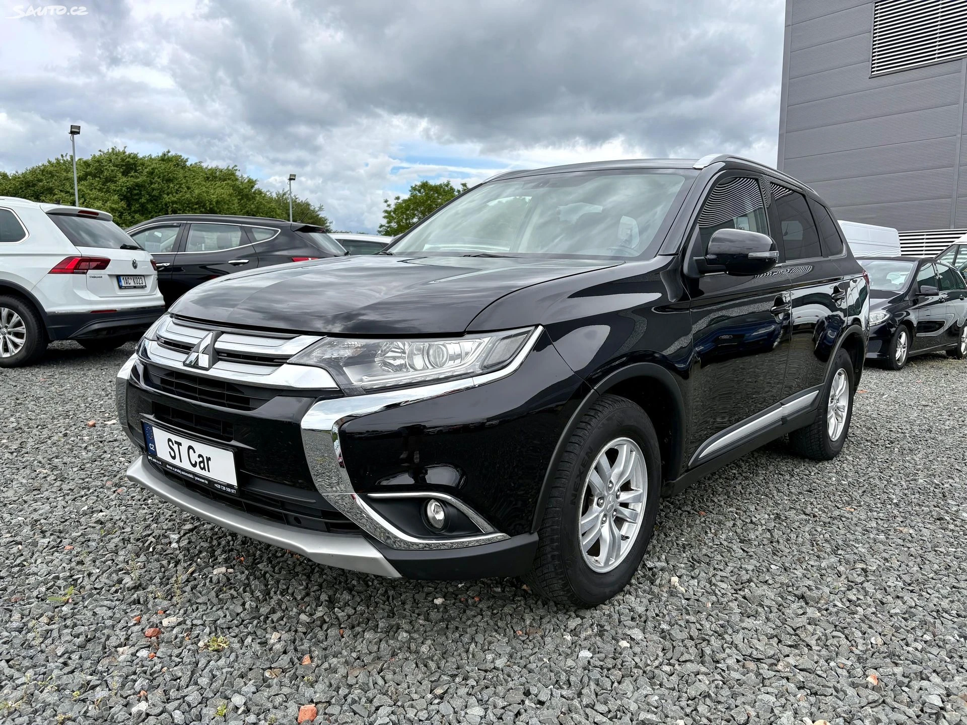 Mitsubishi Outlander 2.3 DI-D 110kw 4x4 původ ČR